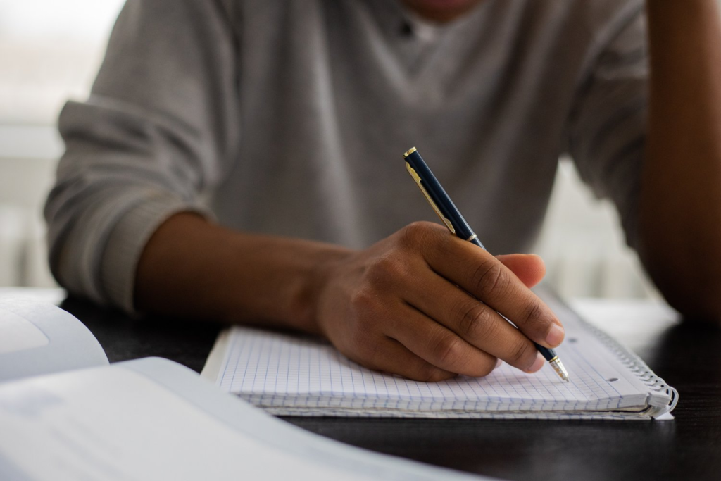 A Comprehensive Guide on Writing a Response Essay: Mastering the Art of Effective Response Writing