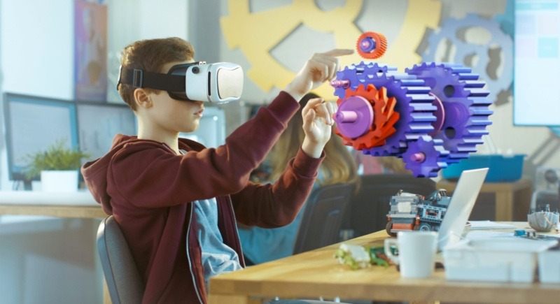 Exploring the Potential of VR Education: Transforming Learning Experiences